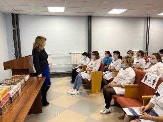 Елена Перепелицина поздравила с Днем матери медицинских работников 